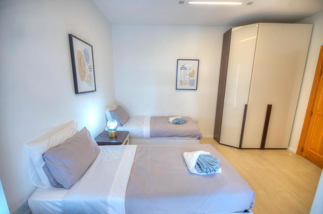 Bright And Spacious 3 Bedroom Apartment With Breathtaking Views - Goslm-5 Sliema Exteriér fotografie