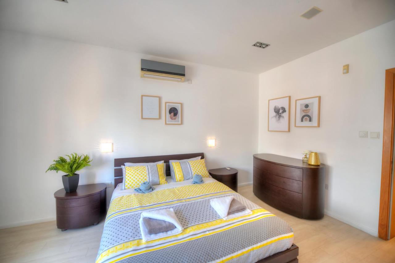 Bright And Spacious 3 Bedroom Apartment With Breathtaking Views - Goslm-5 Sliema Exteriér fotografie