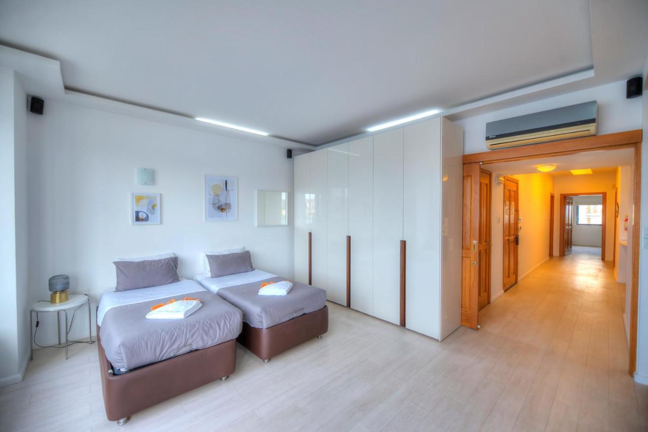 Bright And Spacious 3 Bedroom Apartment With Breathtaking Views - Goslm-5 Sliema Exteriér fotografie